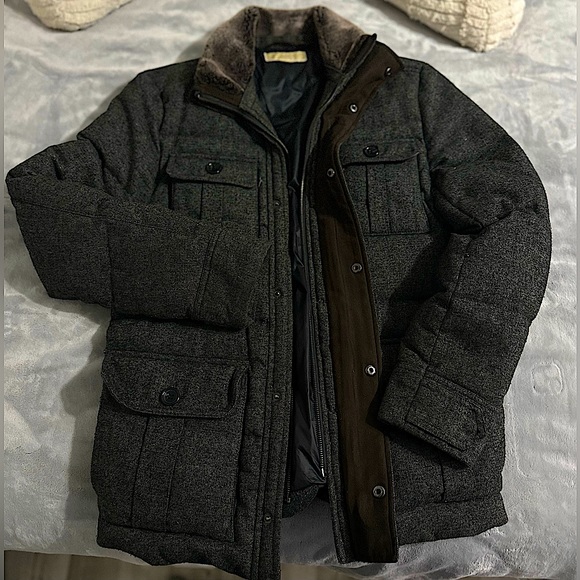 Men’s Michael Kors Fall/Winter Jacket with Removable Fur Collar - Picture 1 of 6